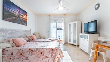 1 bedroom, iron/ironing board, free WiFi, bed sheets