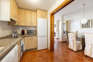 Fridge, microwave, oven, dishwasher