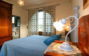 5 chambres, fer et planche à repasser, lit parapluie, Wi-Fi gratuit