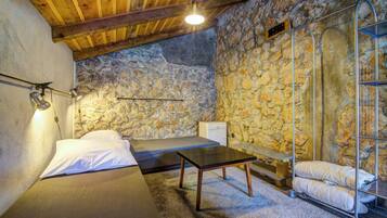 4 Schlafzimmer, Bügeleisen/Bügelbrett, WLAN, Bettwäsche