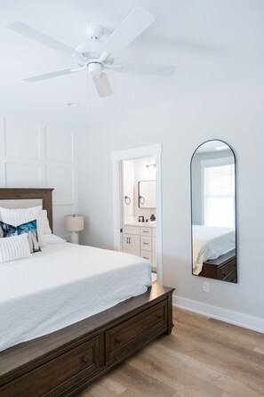 4 bedrooms, free WiFi, bed sheets