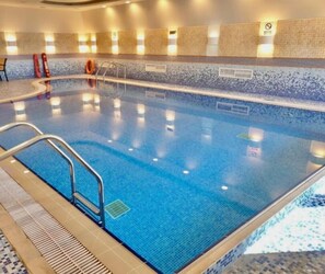Pool - Luxurious place to stay in Dubai Marina (dubai marina)