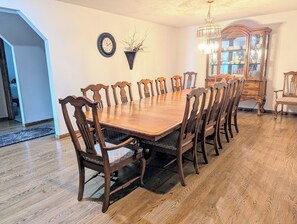 Dining - 6-bdrm, 4bath, luxury cabin on the lake w/WiFi, AC, all resort amenities incl. (Walker)