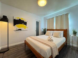 2 chambres, fer et planche à repasser, Wi-Fi gratuit, draps fournis