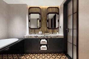 Quiet Elegant Suite | Badrum