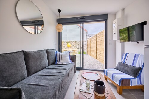 Vicky - Proche du port de Carteret