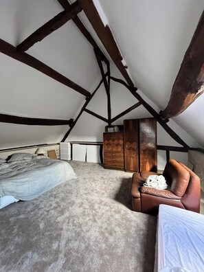 4 間睡房、Wi-Fi、床單