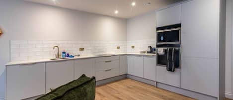 Fridge, microwave, oven, dishwasher