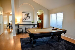 Spielezimmer
