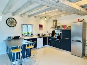 Private kitchen - Renovated barn near Beauval Zoo (Saint-Genou)