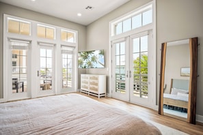 House (6 Bedrooms) | Interior