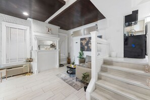 TV connectée, cheminée