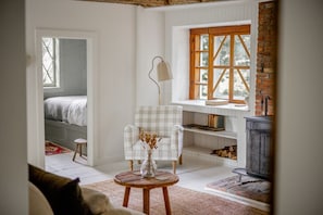 3 Schlafzimmer, Schreibtisch, Bügeleisen/Bügelbrett, Reisekinderbett