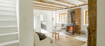 18th Century Rosendale Cottage w/pool