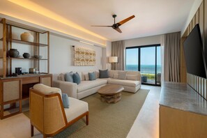 Couette en duvet d'oie, coffres-forts dans les chambres, bureau