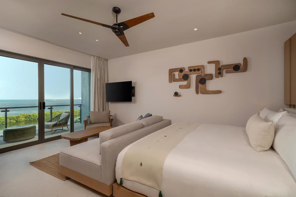 Daunenbettdecken, Zimmersafe, Schreibtisch