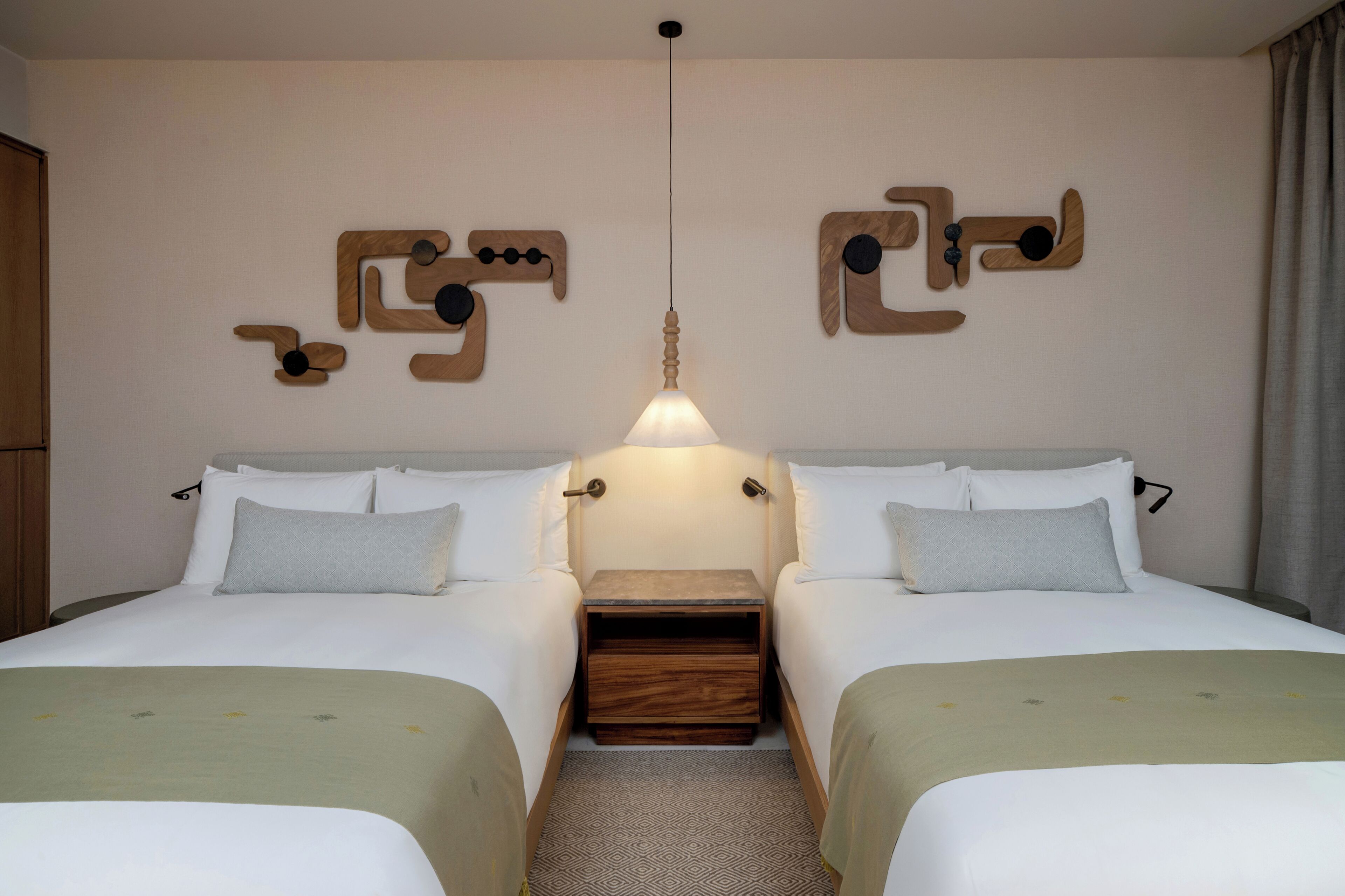 Couette en duvet d'oie, coffres-forts dans les chambres, bureau