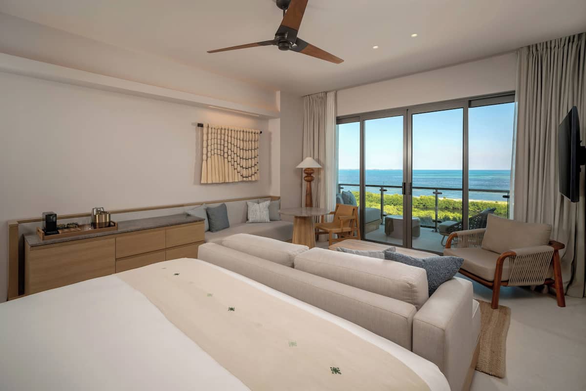 Couette en duvet d'oie, coffres-forts dans les chambres, bureau