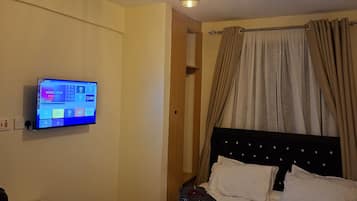 1 bedroom, iron/ironing board, WiFi