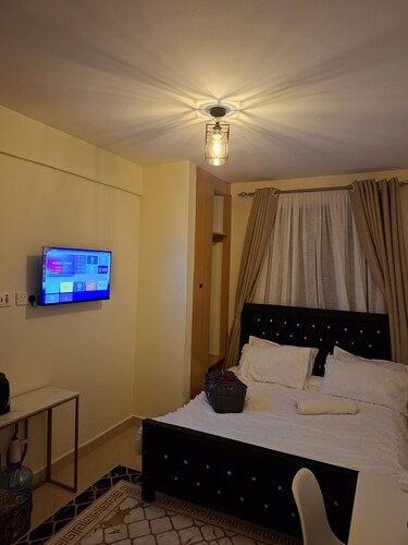 Xalleria Stay |Cozy Cheap Studio in Kitisuru
