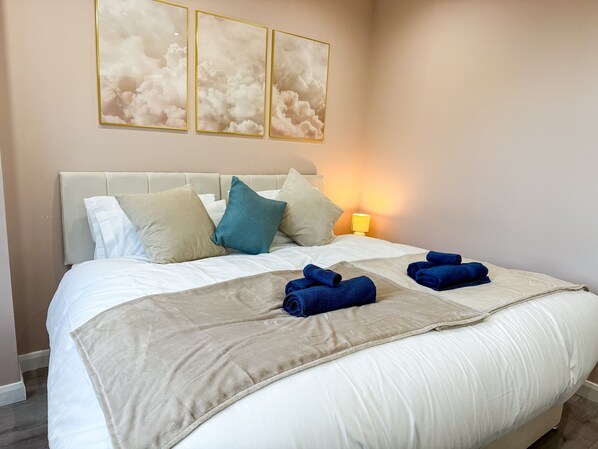 2 bedrooms, iron/ironing board, free WiFi, bed sheets