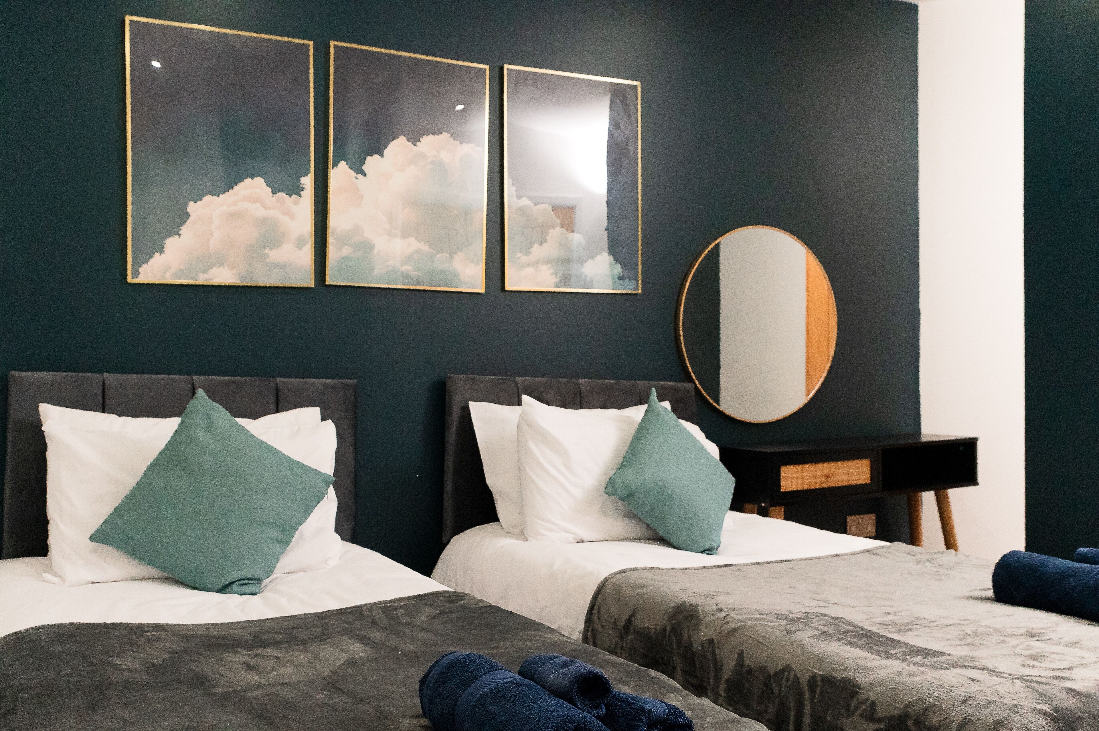 2 bedrooms, iron/ironing board, free WiFi, bed sheets