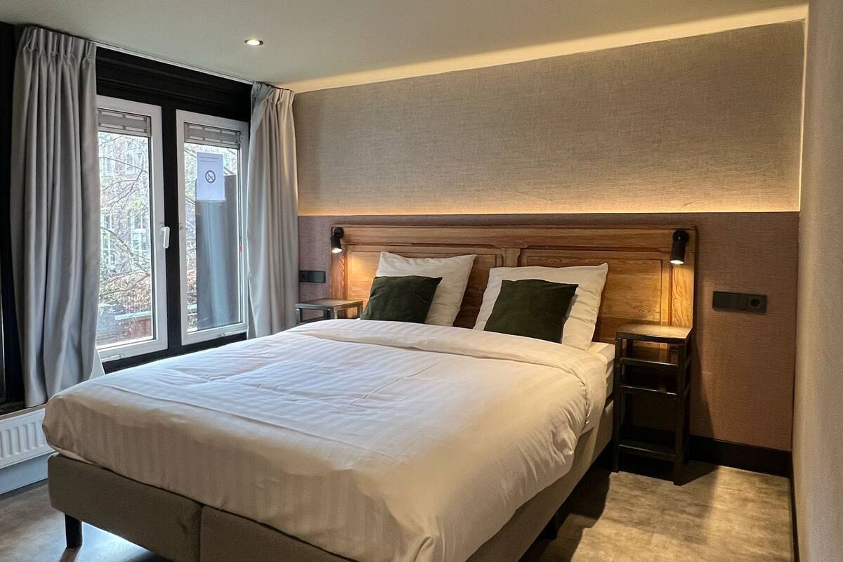 Double Room | Free WiFi