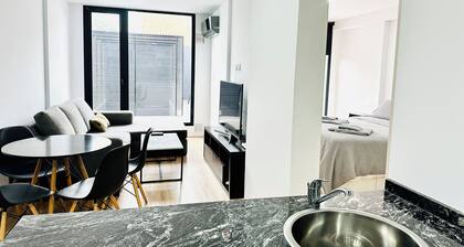 Excellent apartment with patio, Independence Park