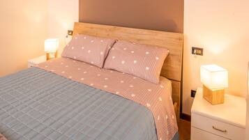 1 camera, Wi-Fi gratuito, lenzuola