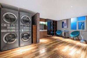 Laundry room - Yitel Hotel(Guangzhou Pazhou Exhibition Center Canton Tower) (Guangzhou)