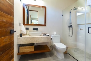Towels, soap, shampoo, toilet paper - Atman Residences Lujo Natural (Tulum)