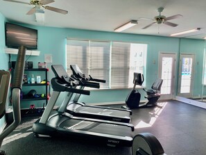 Fitness facility - Charming Quiet condo on the pond, 3 bed, 2 bath, ground floor, 4 miles to beach! (Gulf Shores)