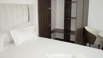 1 camera, ferro/asse da stiro, Wi-Fi, lenzuola