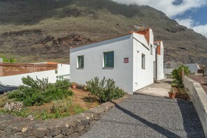 Property grounds - Apartment 'Rosi-1' with Private Terrace, Wi-Fi and Air Conditioning (Frontera)