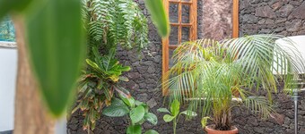 Apartment 'Rosi-1' with Private Terrace, Wi-Fi and Air Conditioning