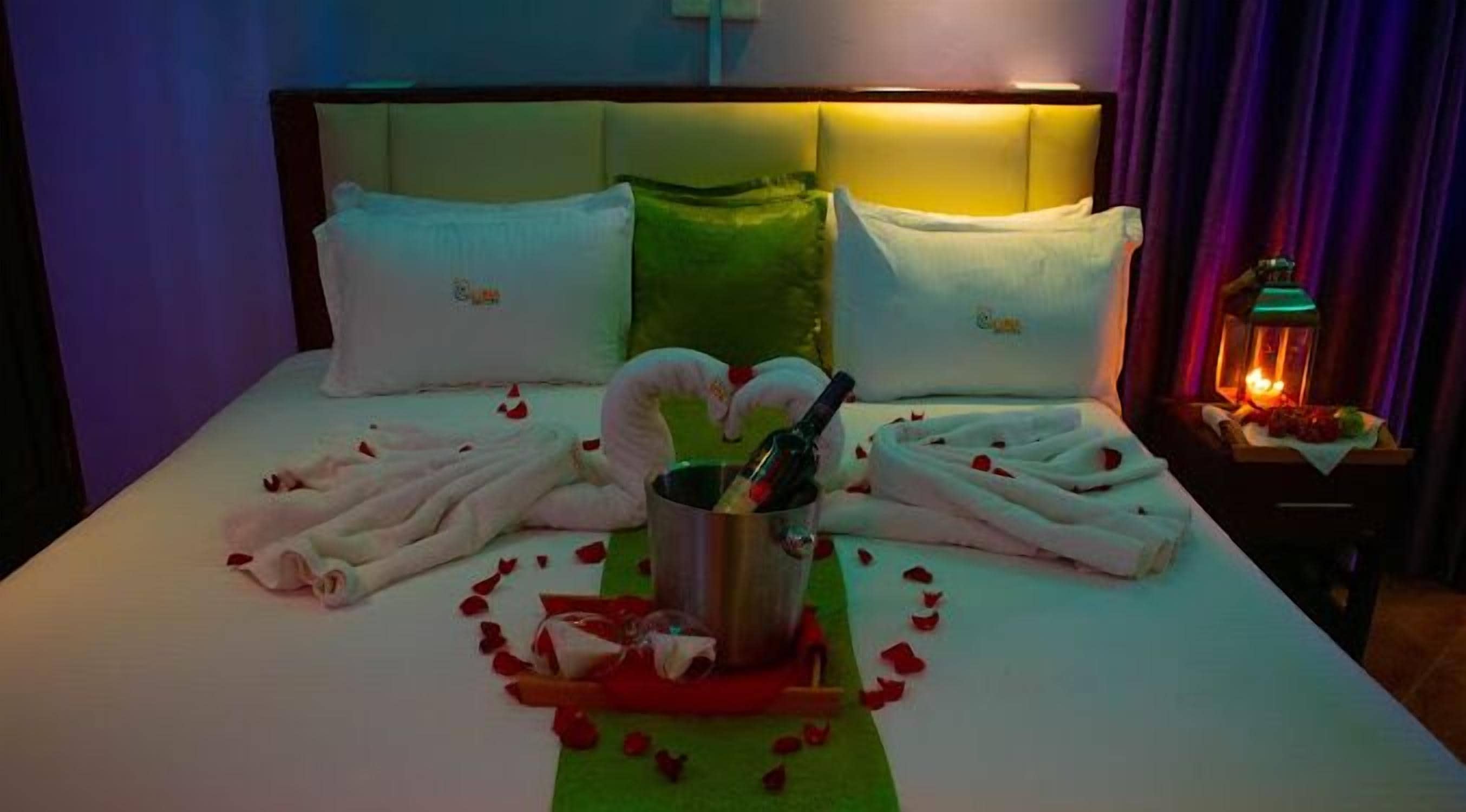 Wi-Fi gratuit, draps fournis