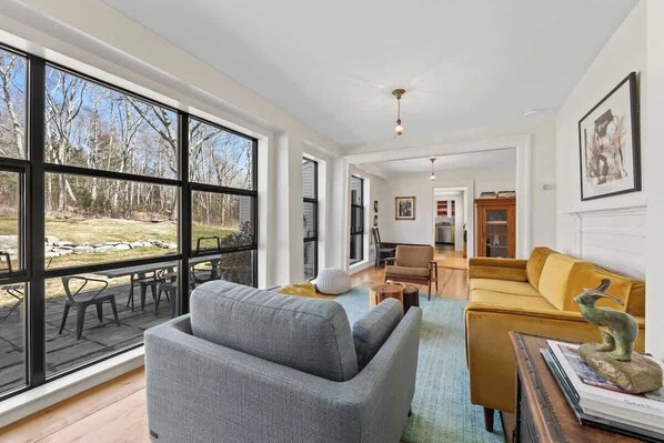 Télévision, espaces bureaux