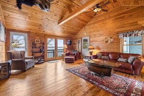 TV, fireplace - Moose Lodge on the Lake (Ellsworth)