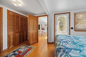 4 bedrooms, WiFi, bed sheets