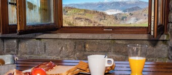 Apartamento 'Busgusu' con vistas a la montaña, terraza privada y Wi-Fi