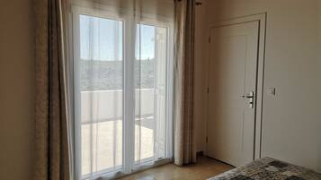 2 quartos, ferros/tábuas de passar roupa, Wi-Fi de cortesia