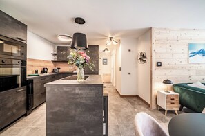 Fridge, microwave, oven, dishwasher
