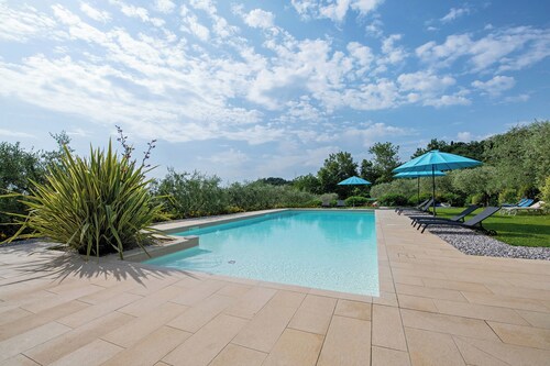 Apartment 'Luppolo' with Lake View, Wi-Fi and Air Conditioning