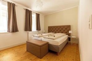 1 bedroom, iron/ironing board, travel cot, free WiFi