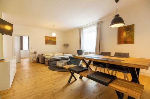 Quiet vacation apartment in Würzbug "Mainviertelhof" at the "Old Main Bridge"