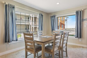 Dining - 910 - Steps away from the beach - adventure awaits (Westport)