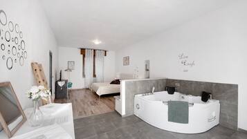 1 camera, Wi-Fi gratuito, lenzuola