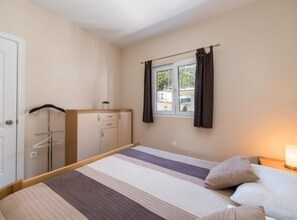 1 bedroom, iron/ironing board, Internet, bed sheets