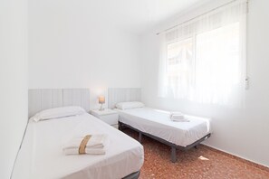 3 bedrooms, iron/ironing board, free WiFi, bed sheets