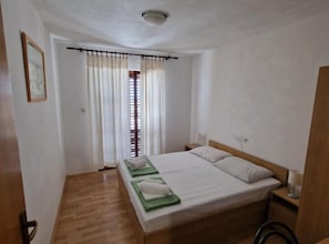 1 bedroom, WiFi, bed sheets